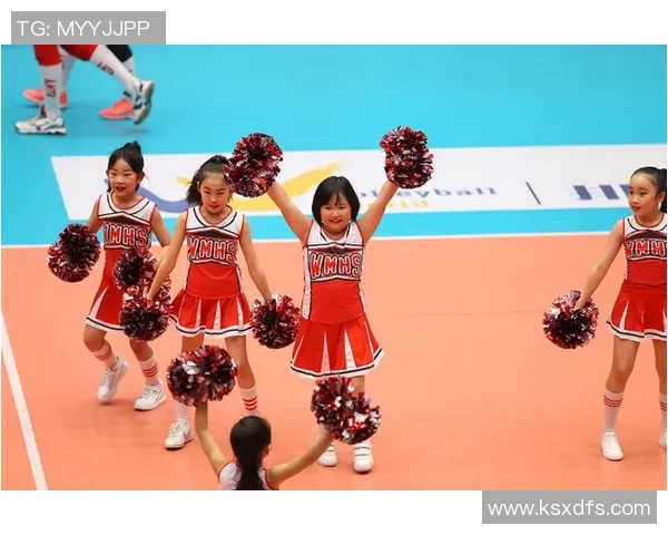 成都足球明星啦啦队队员展现激情与魅力助力球队奋勇争先